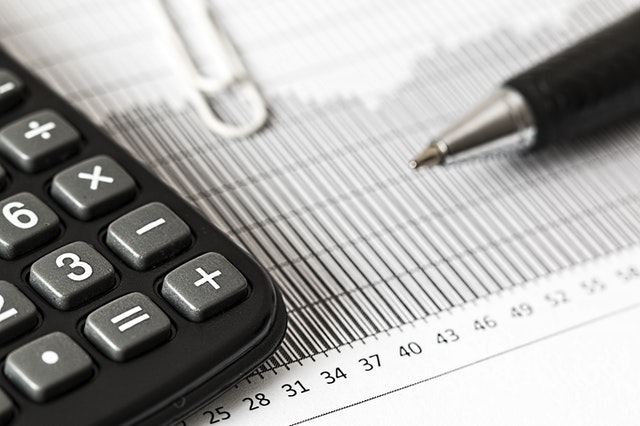 Los Créditos Fiscales Y Las Deducciones Fiscales Son Dos Maneras De Reducir Su Deuda Tributaria, Pero Funcionan De Diferentes Maneras.